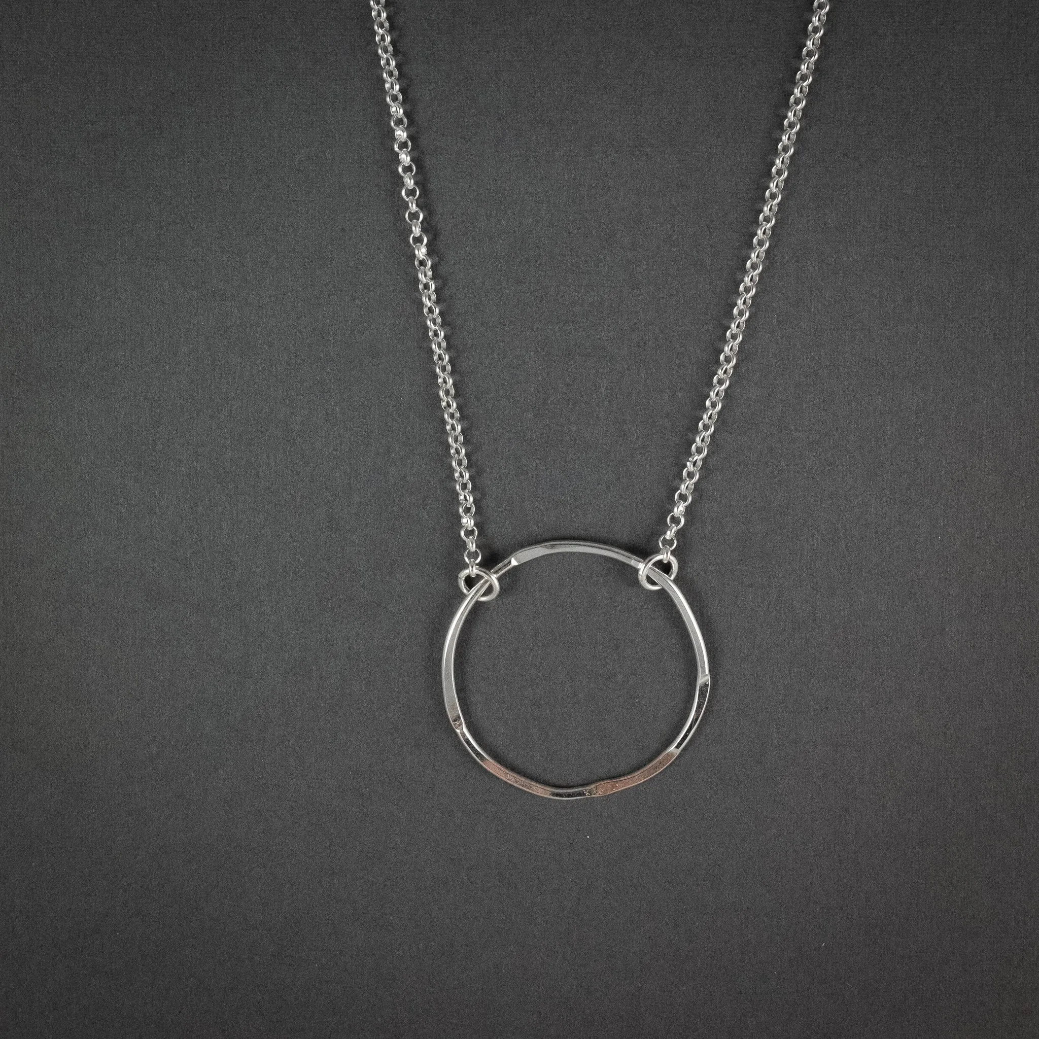 Circle Necklace Small (Polished)