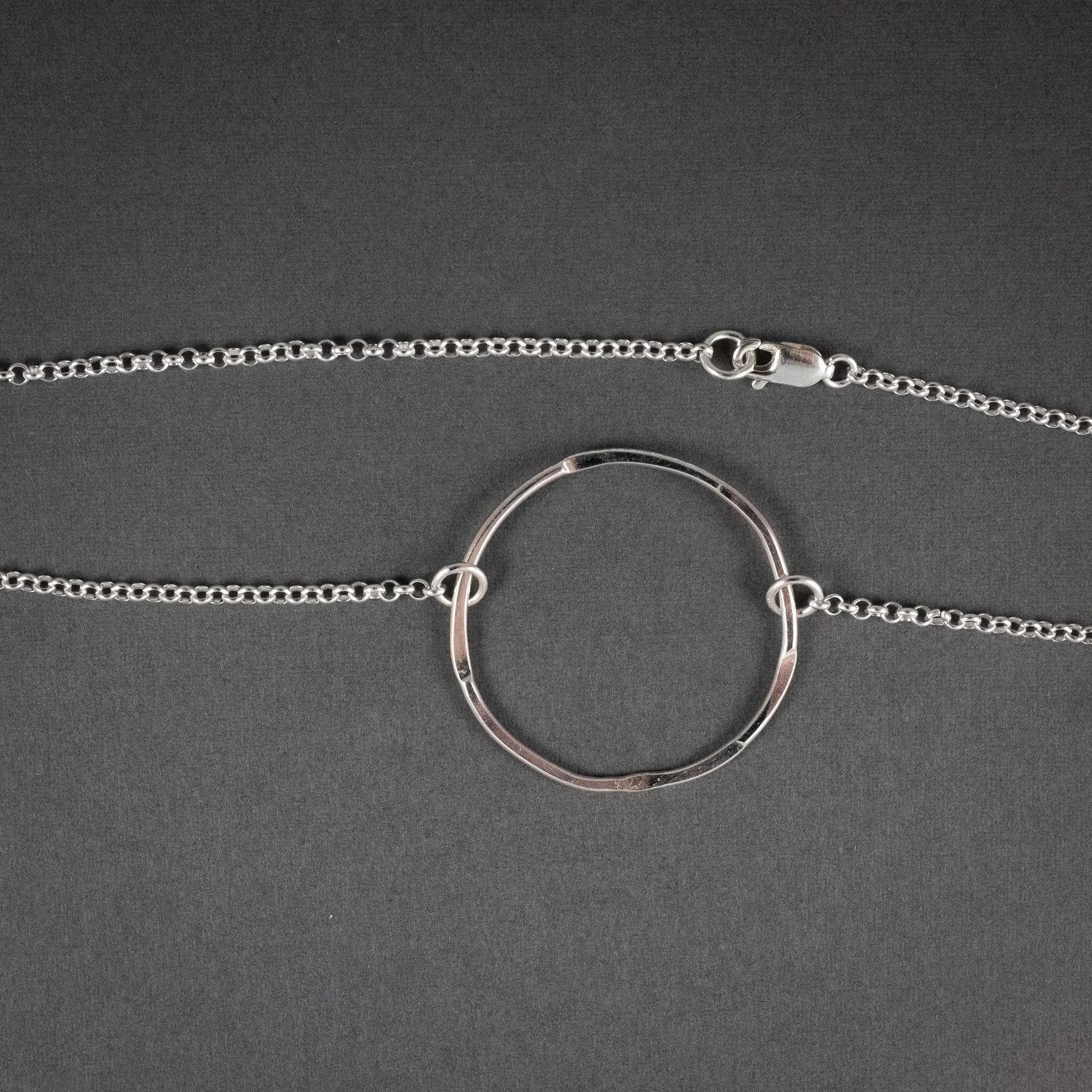 Circle Necklace Small (Polished)