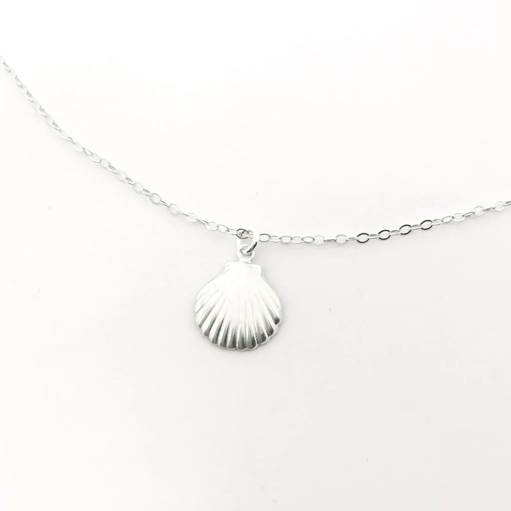 Lucia Clamshell Necklace | Silver