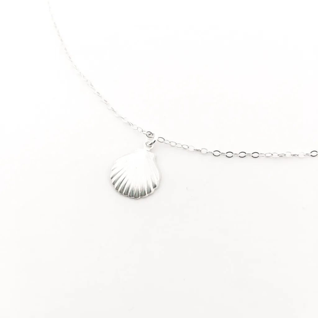 Lucia Clamshell Necklace | Silver