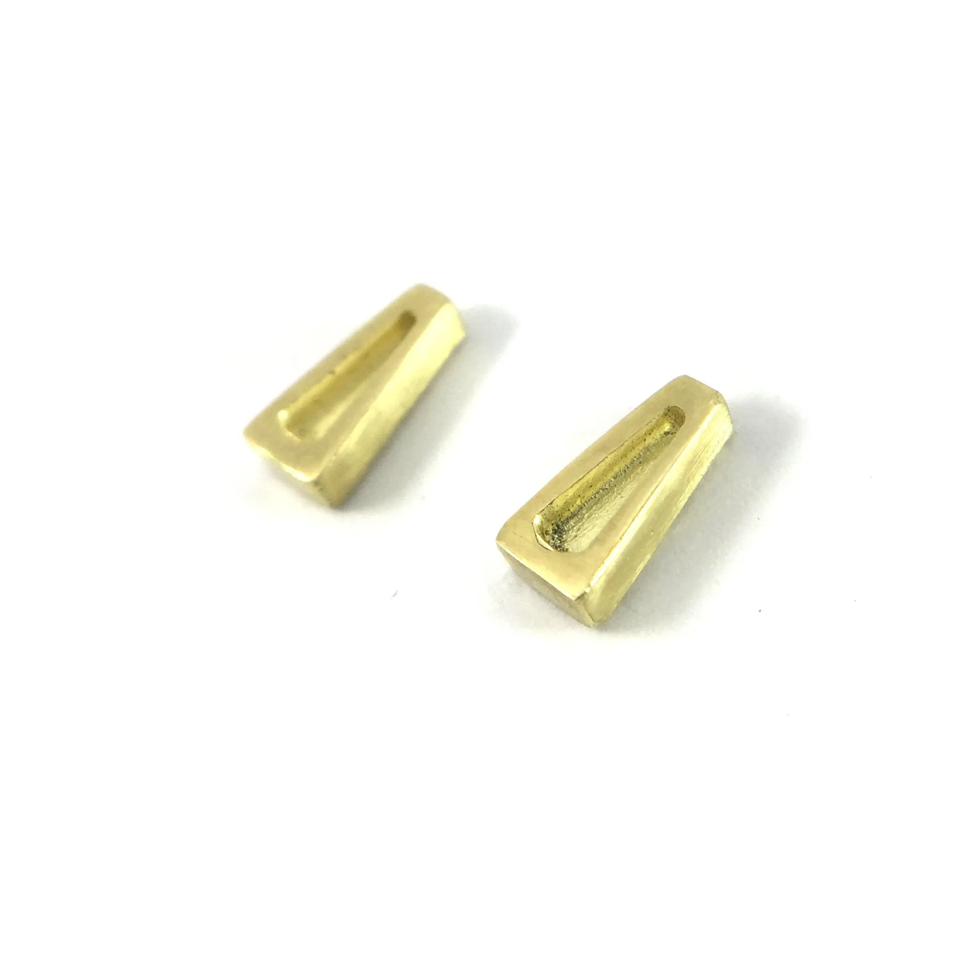 Mini 18k Triangle Studs