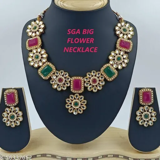 Twinkling Graceful Women Jewellery Set